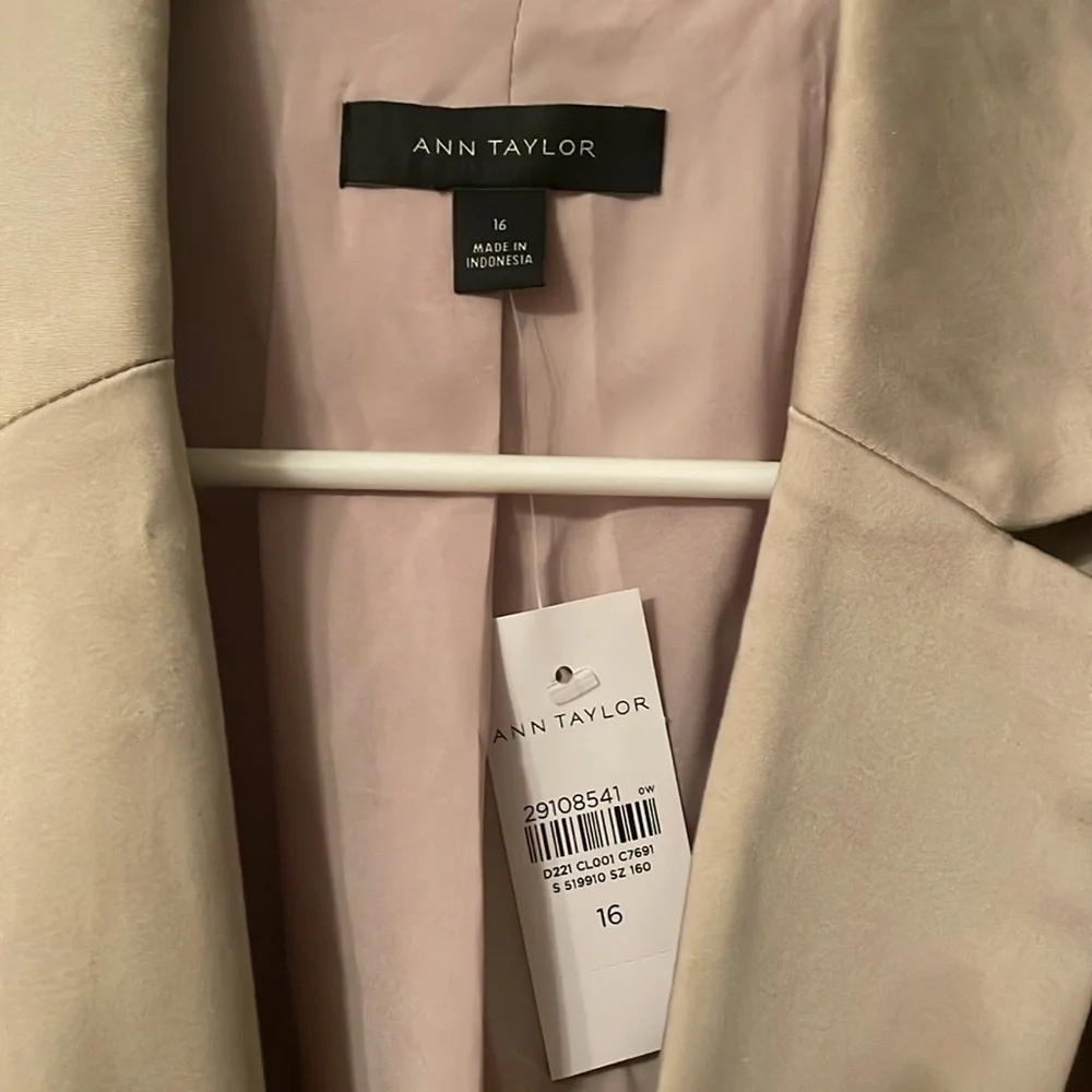 Ann‎ Taylor NWT Size 16 Women's Tan Blazer